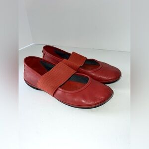 Camper Women's Right Nina Red Leather Mary Jane Sz 38
